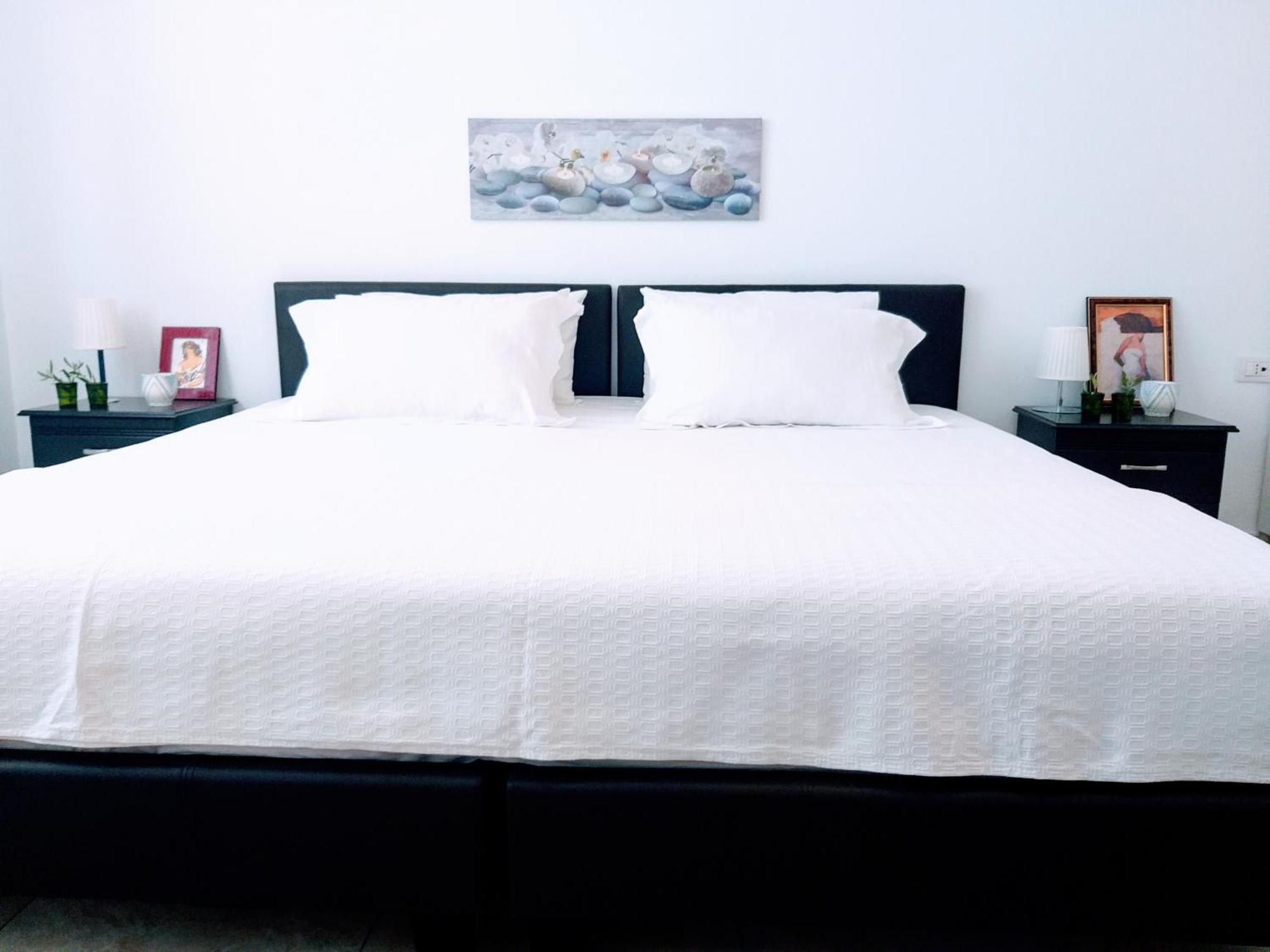 Iraa'S Apartment Sarande Room photo
